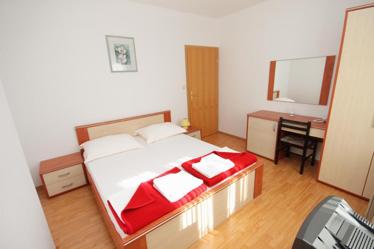 Apartments And Rooms By The Sea Vinjerac, Zadar - 3248 Exterior photo